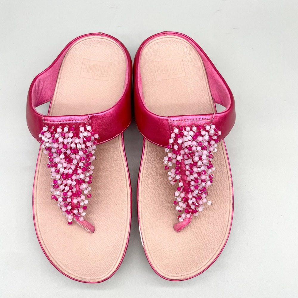FitFlop Womens 7 Rumba Beaded Wedge Thong Sandal Metallic Fuchsia Barbiecore Y2K